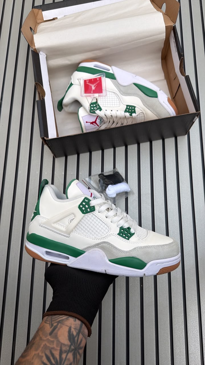 AIR JORDAN RETRO 4 PINE GREEN