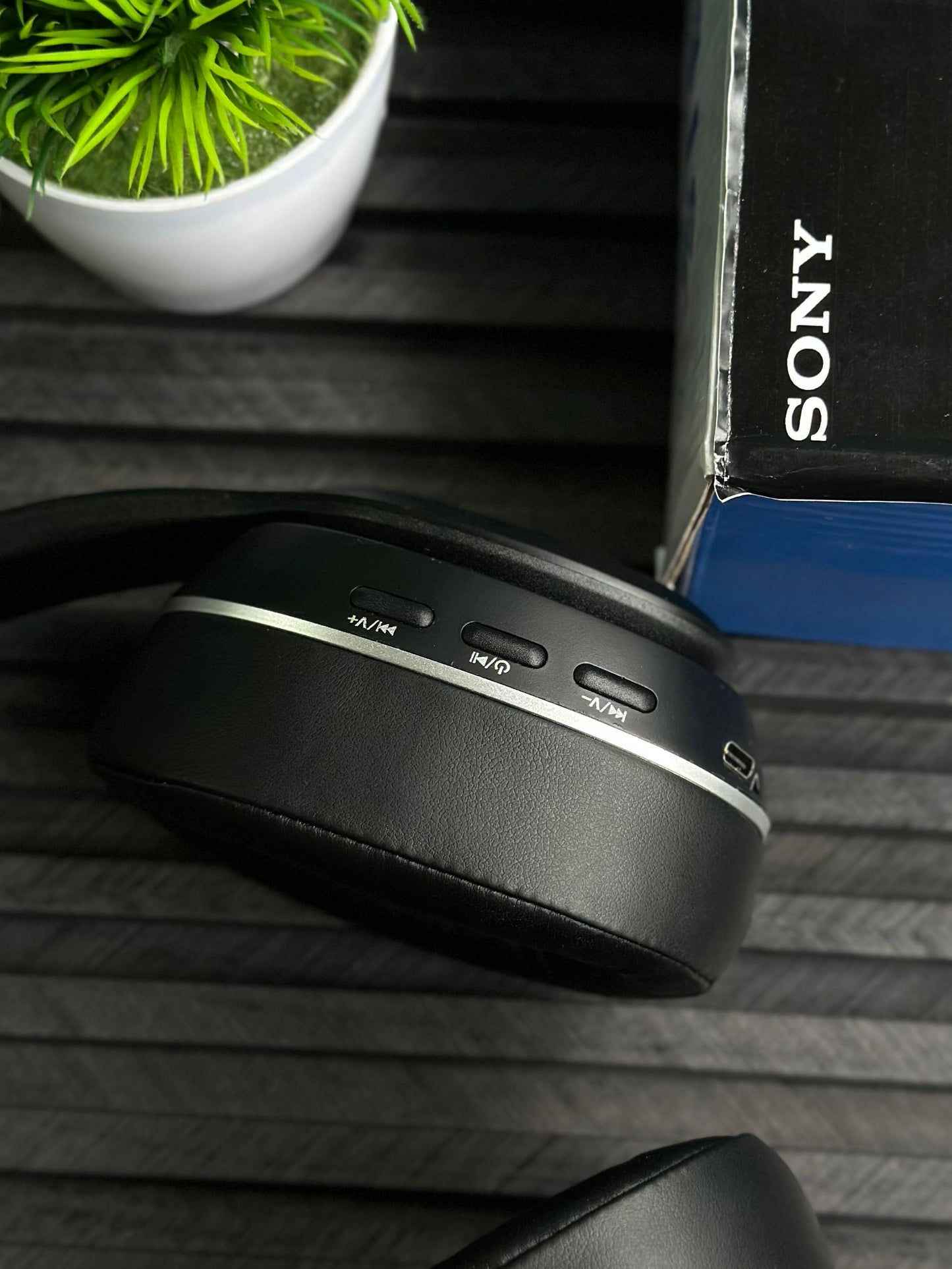 SONY CH720 HEAD PHONE