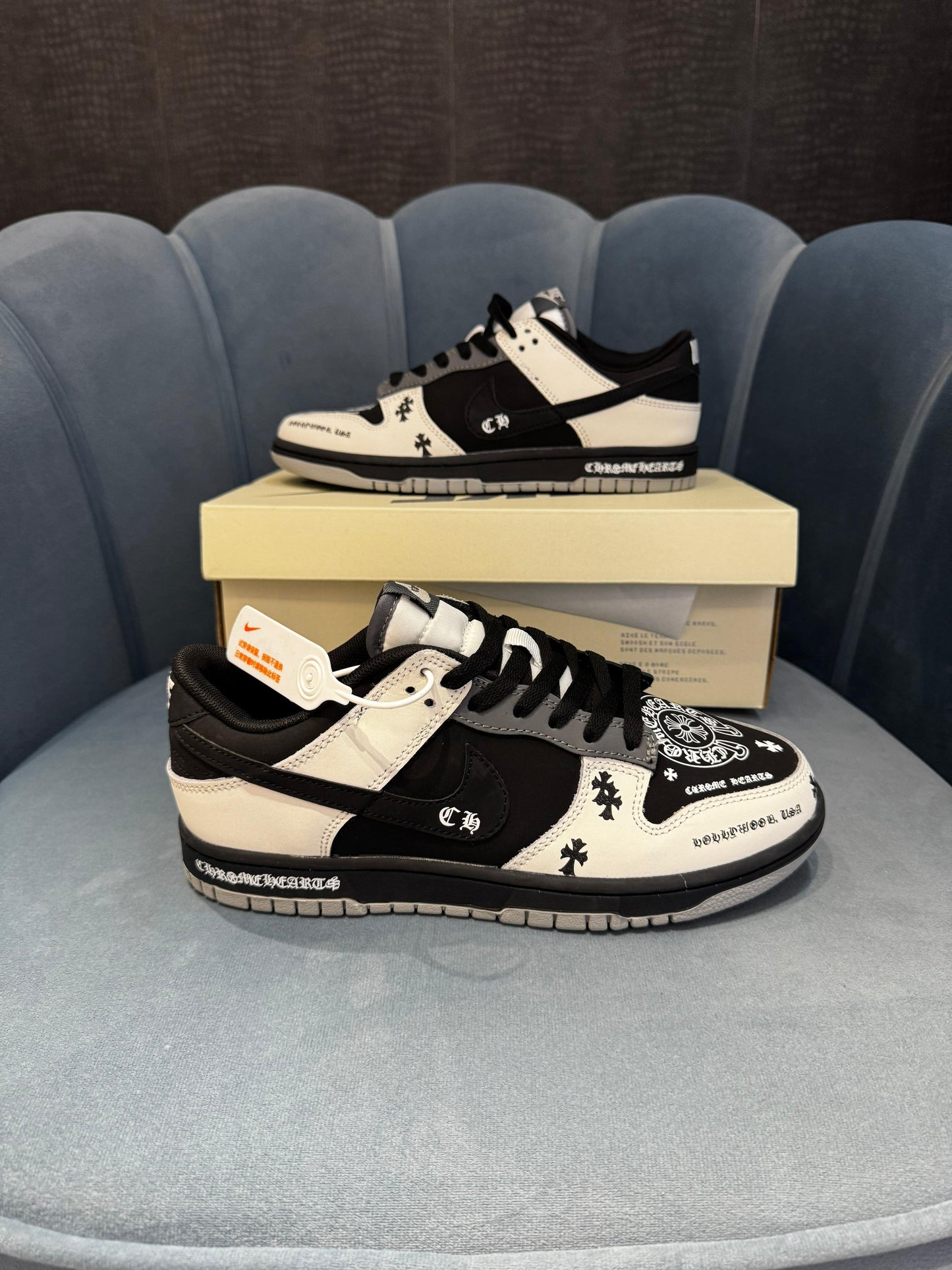 NIKE SB DUNK 2023 CHROME HEARTS