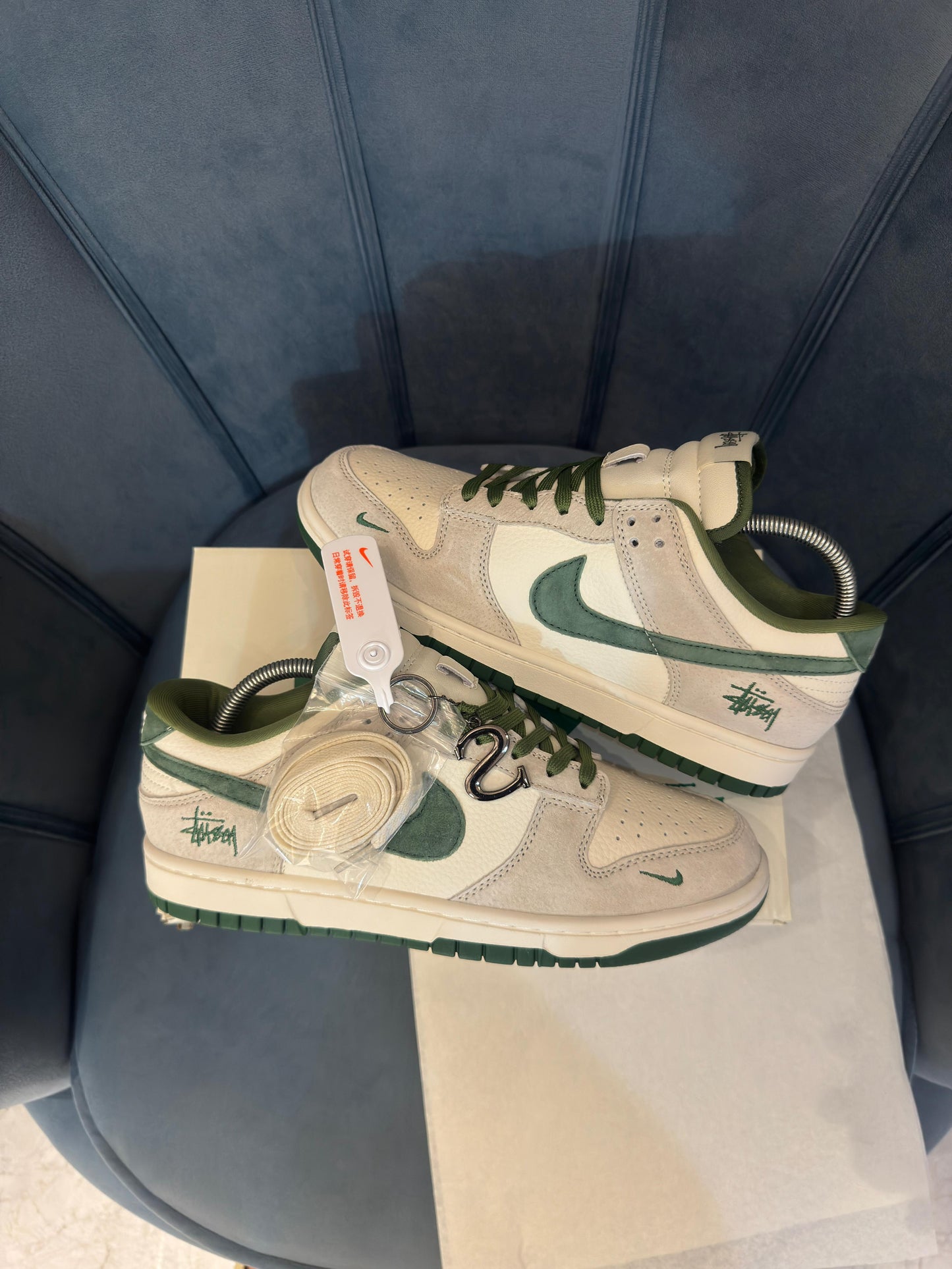 NIKE SB DUNK STUSSY LOW