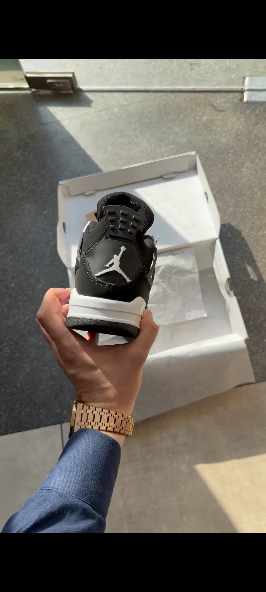 AIR JORDAN 4 WHITE THUNDER U.A