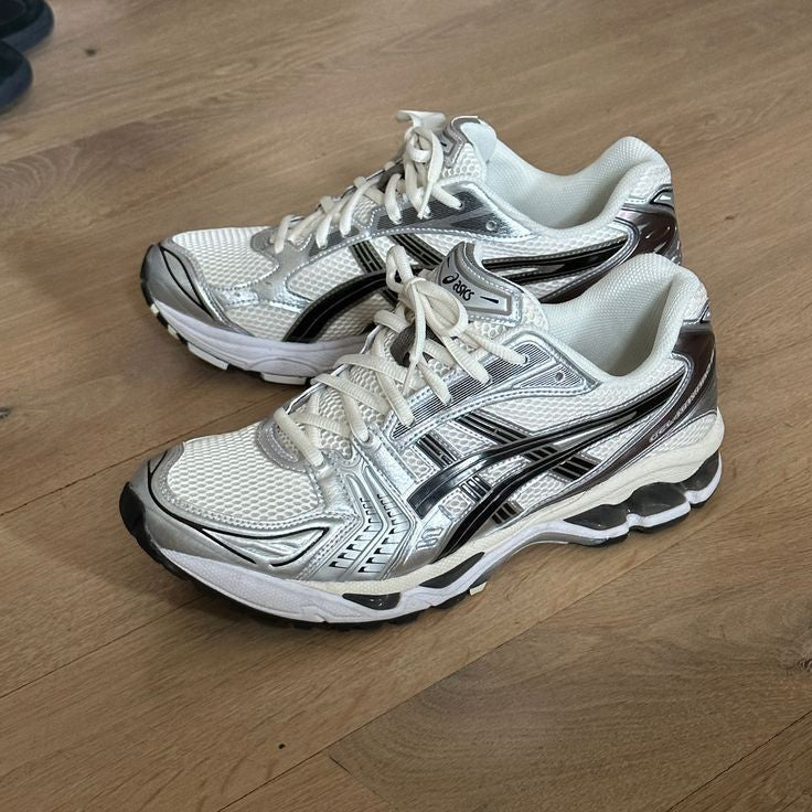 ASICS GEL KAYANO 14 CREAM BLACK / METALLIC PLUM
