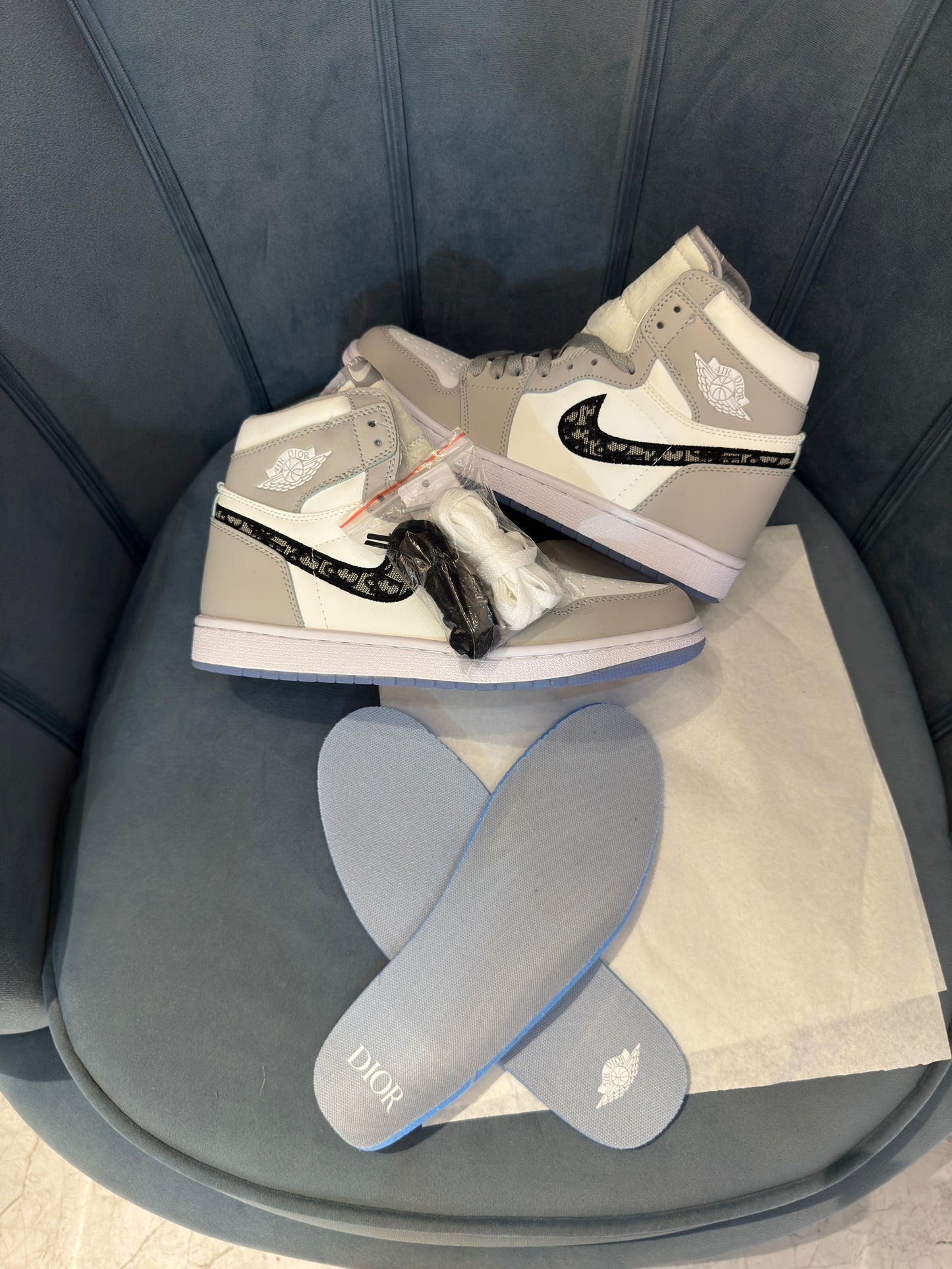 AIR JORDAN 1 HIGH DIOR