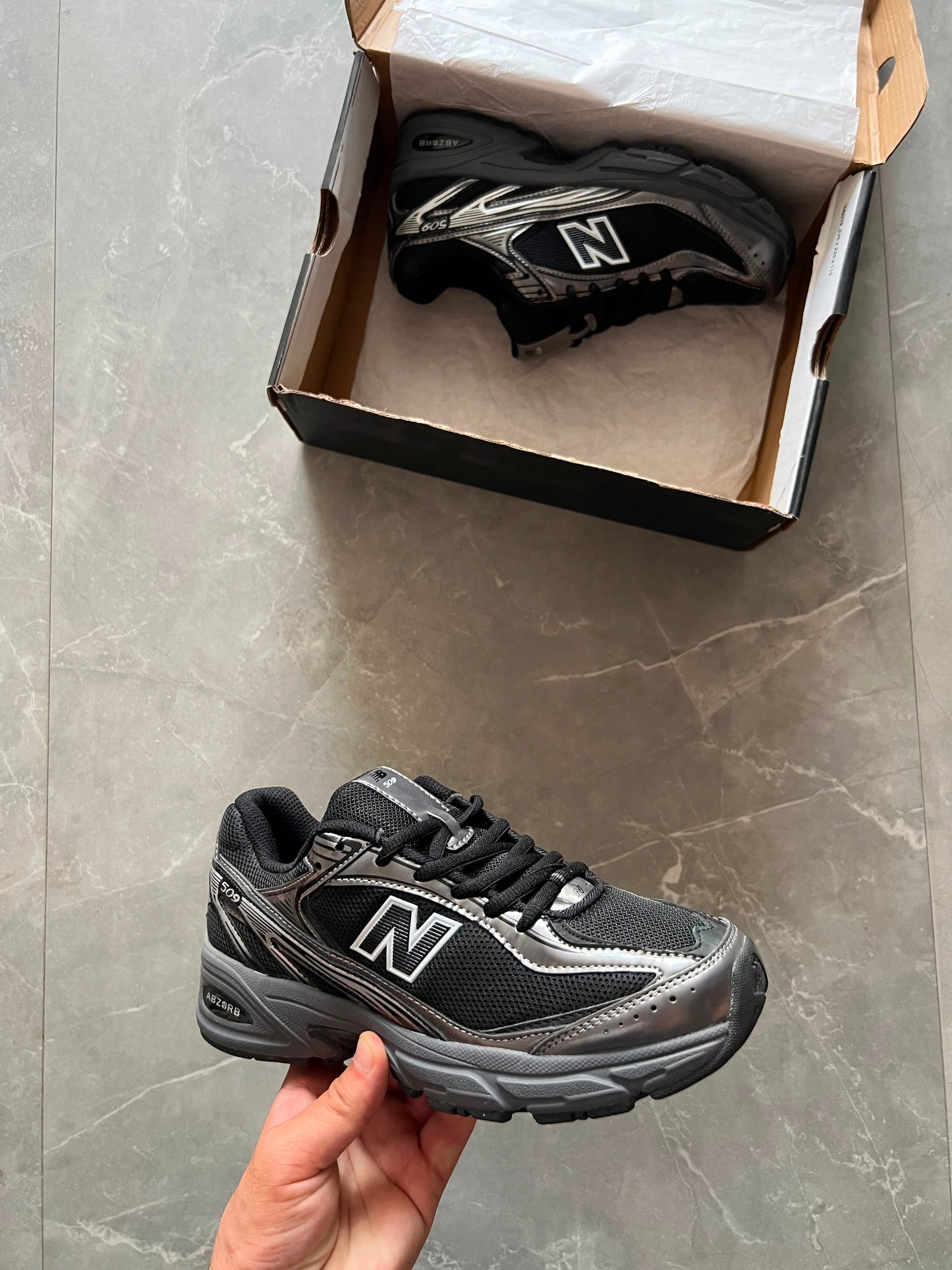 NEW BALANCE 509