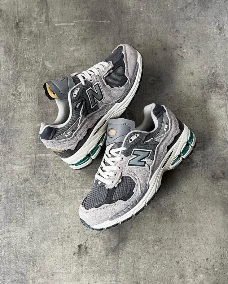 NEW BALANCE 2002R RAIN CLOUD