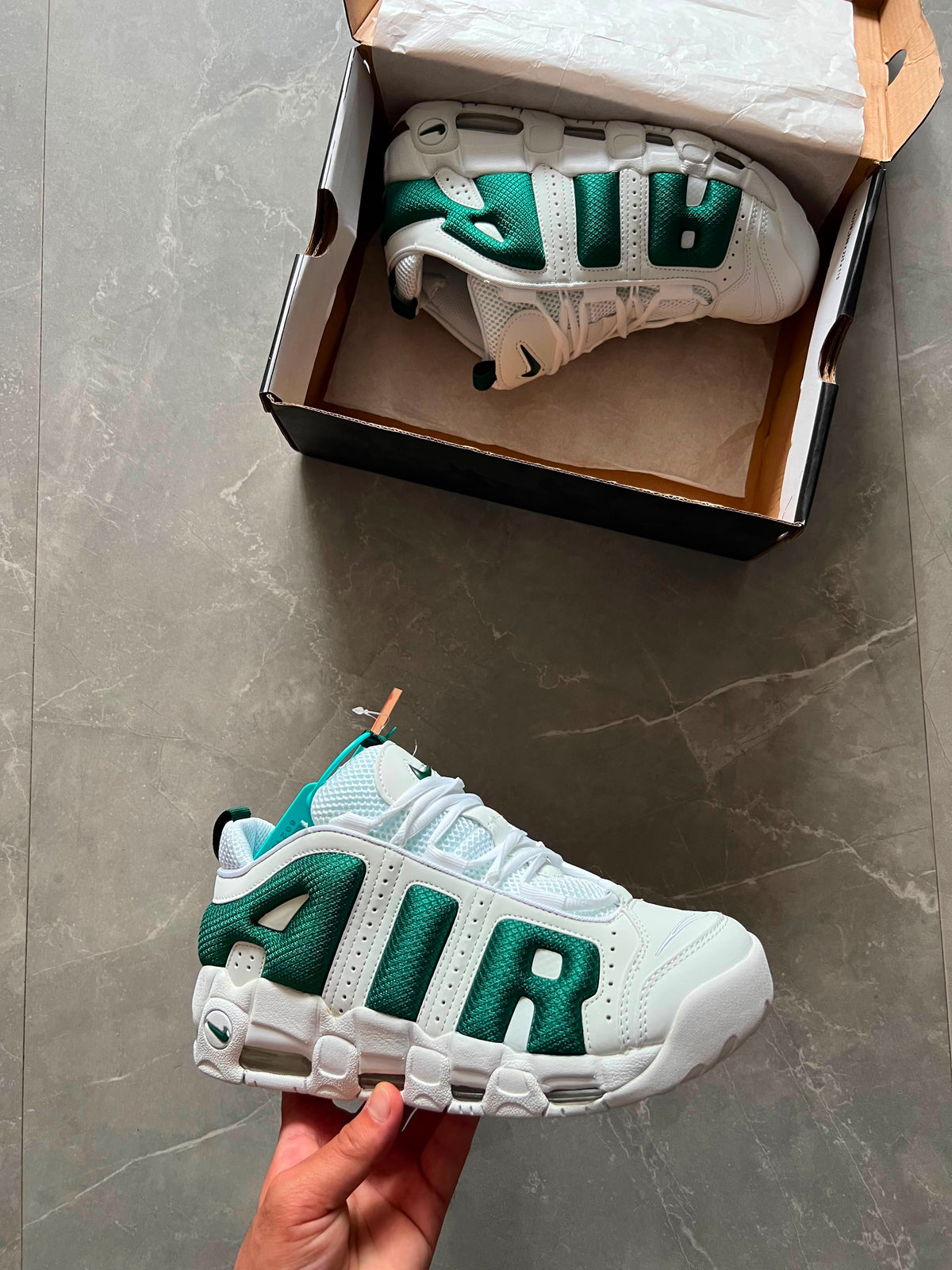 NIKE AIR UPTEMPO 2026