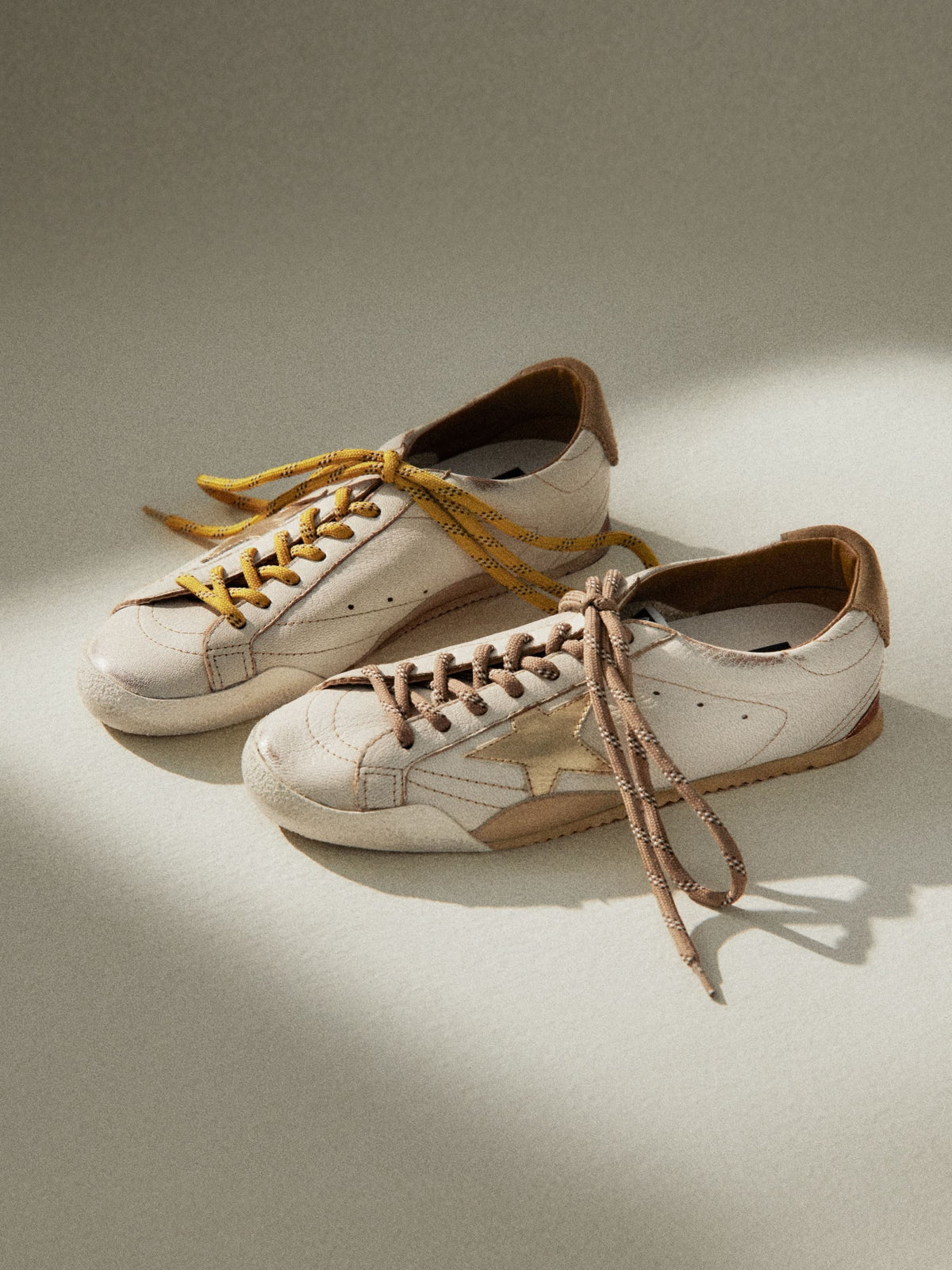 GOLDEN GOOSE TRUE STAR WHITE NAPPA LEATHER WITH GOLD STAR