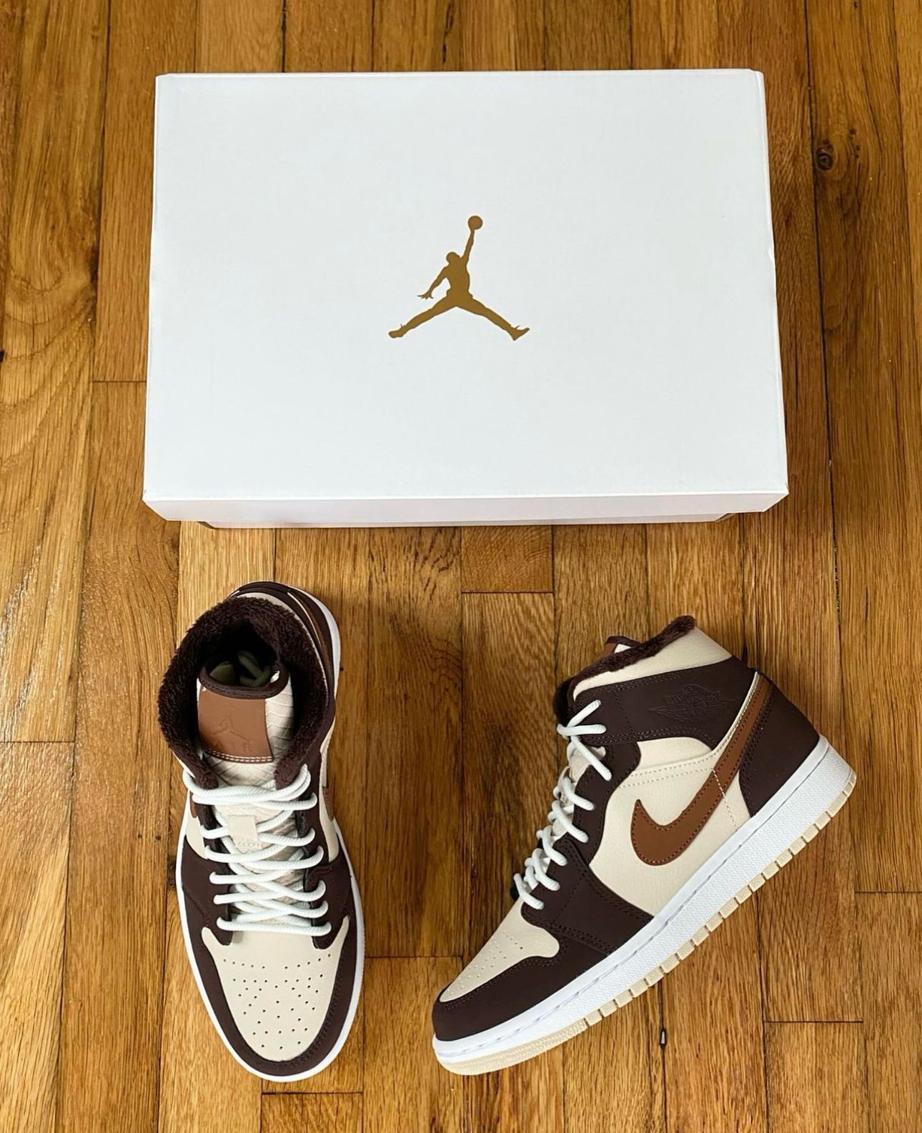 AIR JORDAN 1 MID SE BROWN BASALT MOCHA
