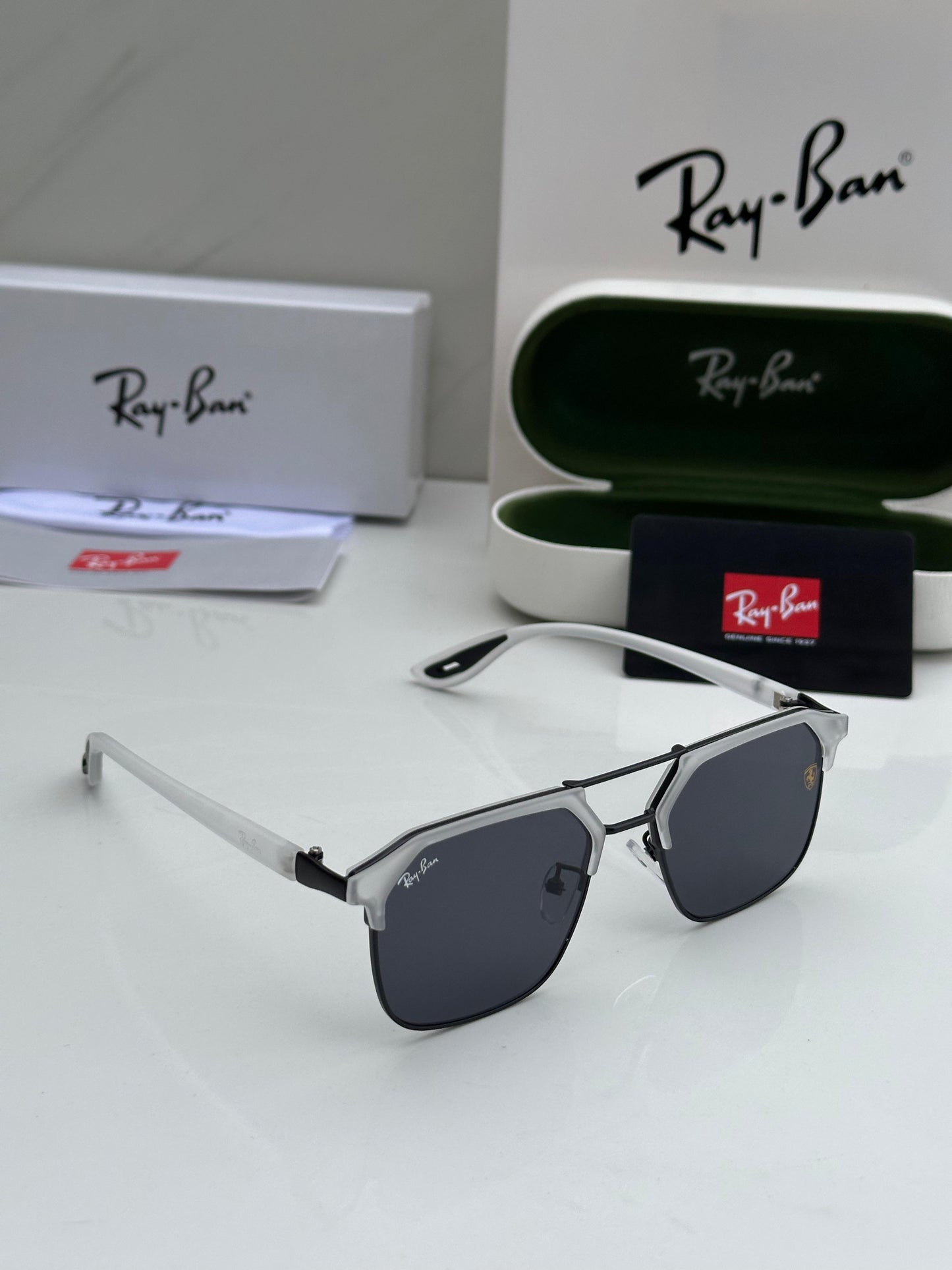 RAYBAN ICE BLACK 04