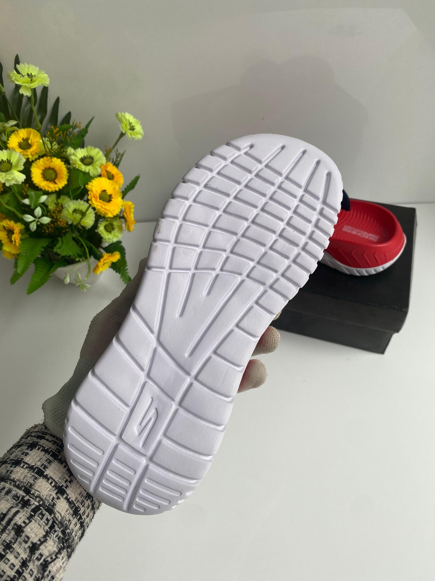 SKETCHERS GO RECOVER SLIDES