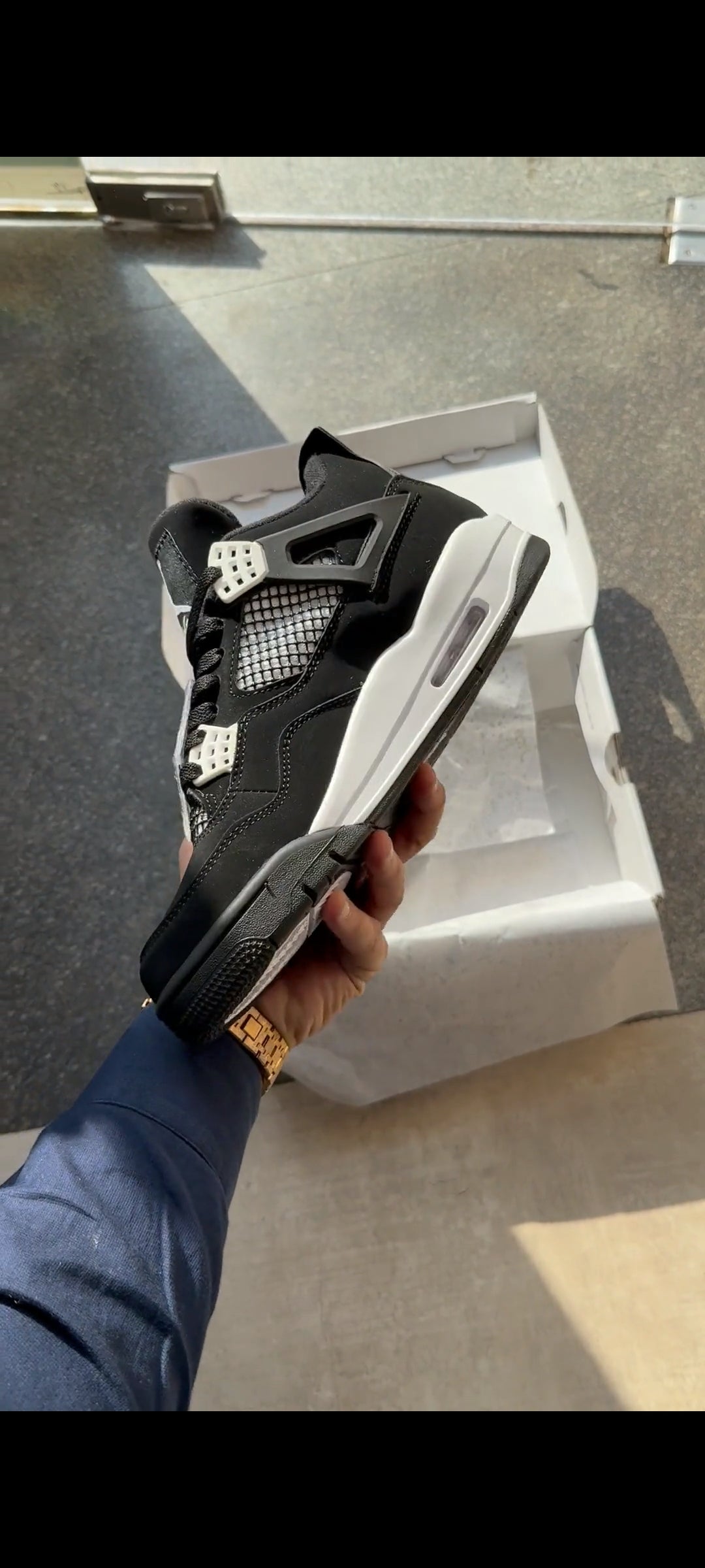 AIR JORDAN 4 WHITE THUNDER U.A