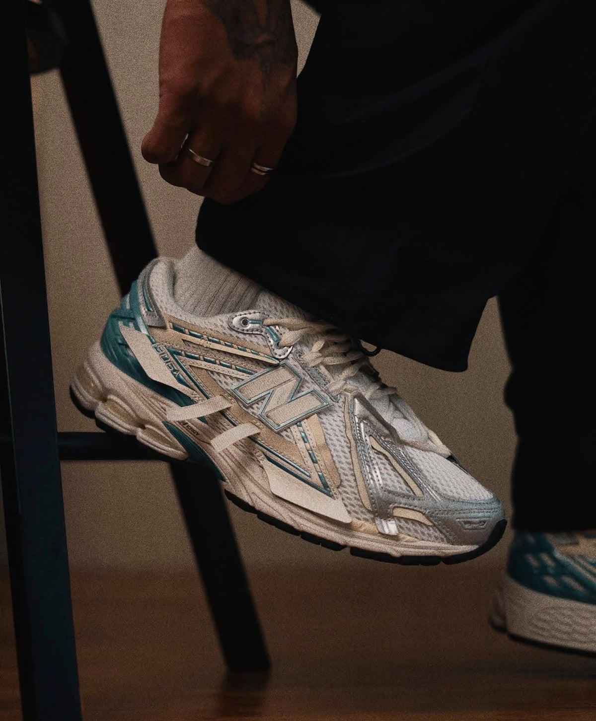 NEW BALANCE 1906A SEA SALT WHITE METALLIC BLUE