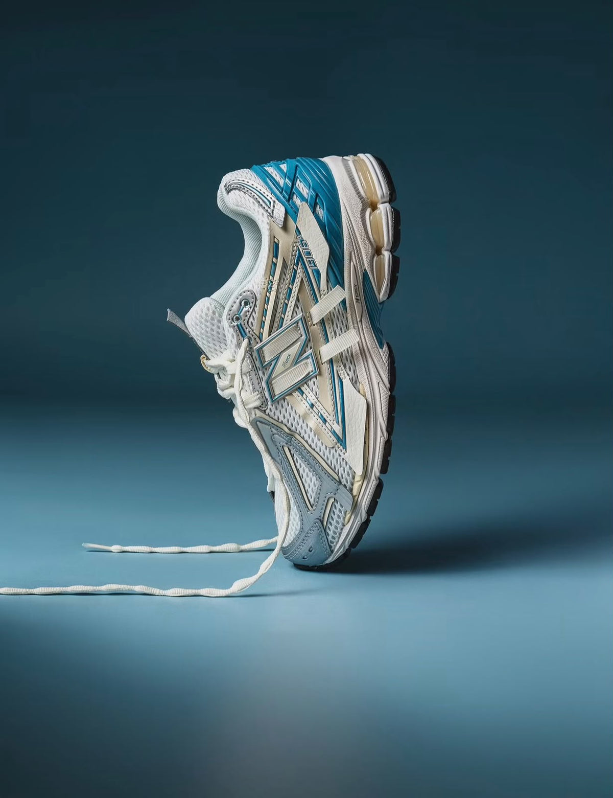 NEW BALANCE 1906A SEA SALT WHITE METALLIC BLUE