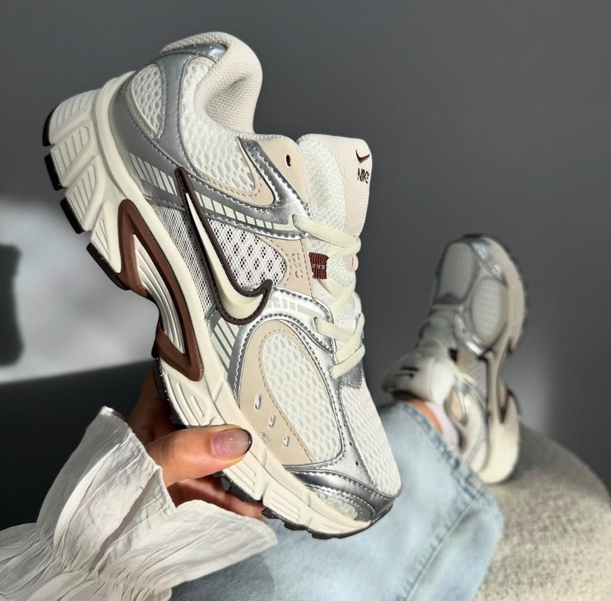 NIKE V5 RNR SAIL FAUNA BROWN PHANTOM