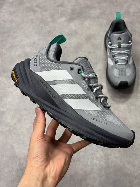 ADIDAS TERREX HIKER 3 LOW GORETEX GREY