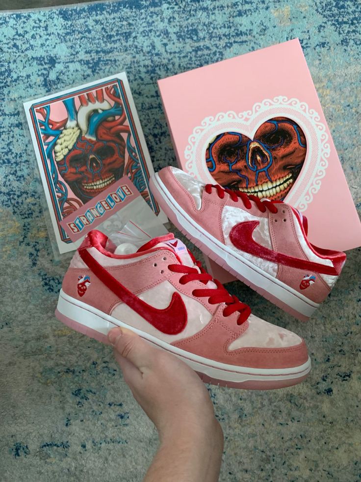 NIKE SB DUNK LOW STRANGE LOVE UA QUALITY