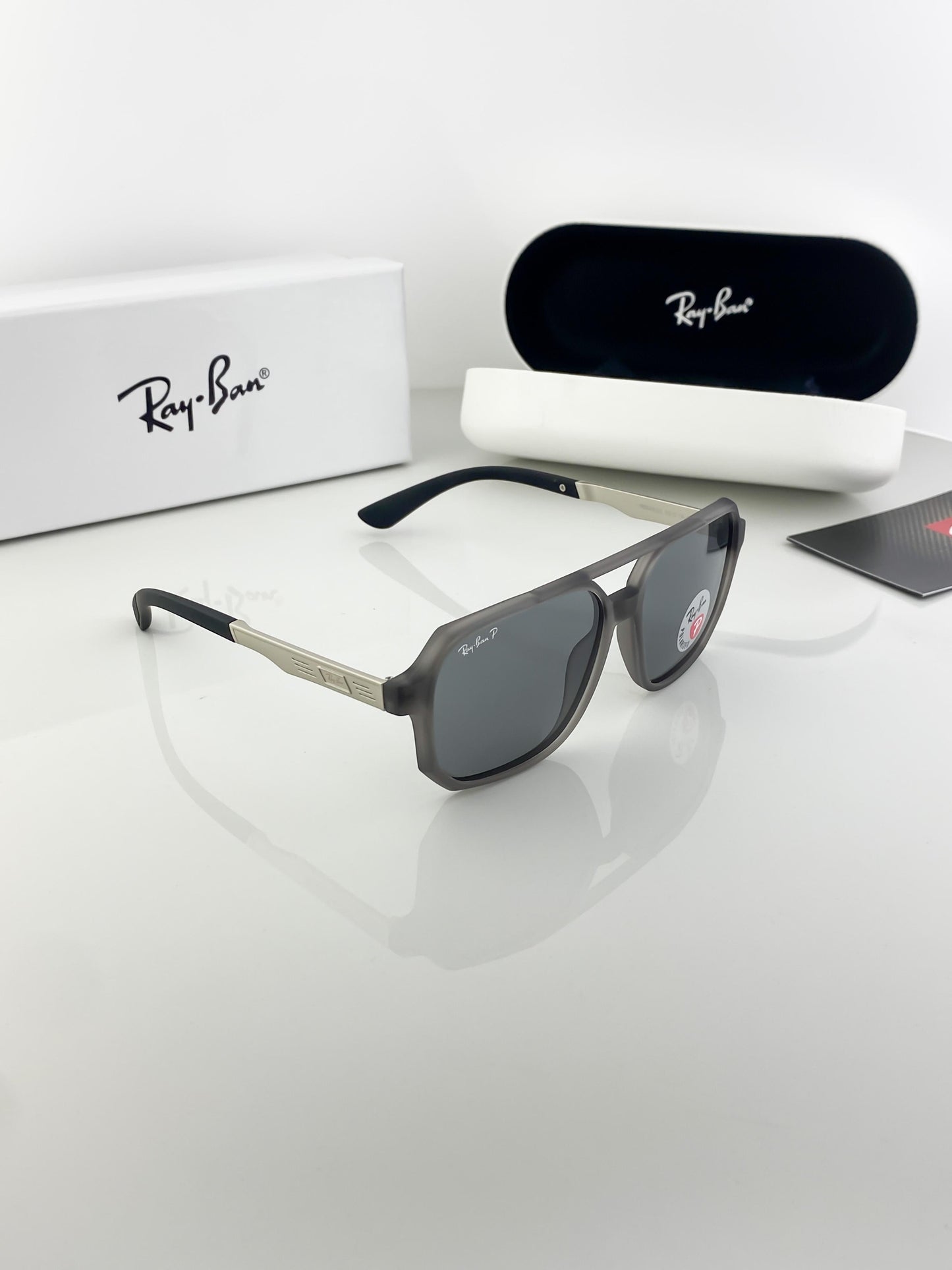 RAYBAN GREY BLACK 4605