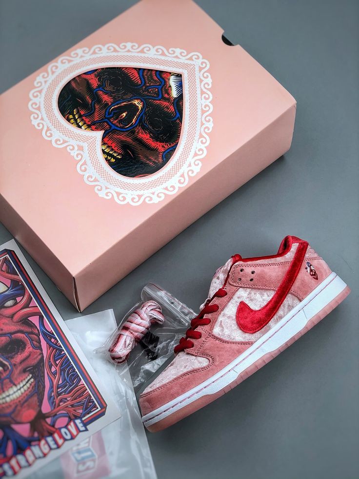 NIKE SB DUNK LOW STRANGE LOVE UA QUALITY