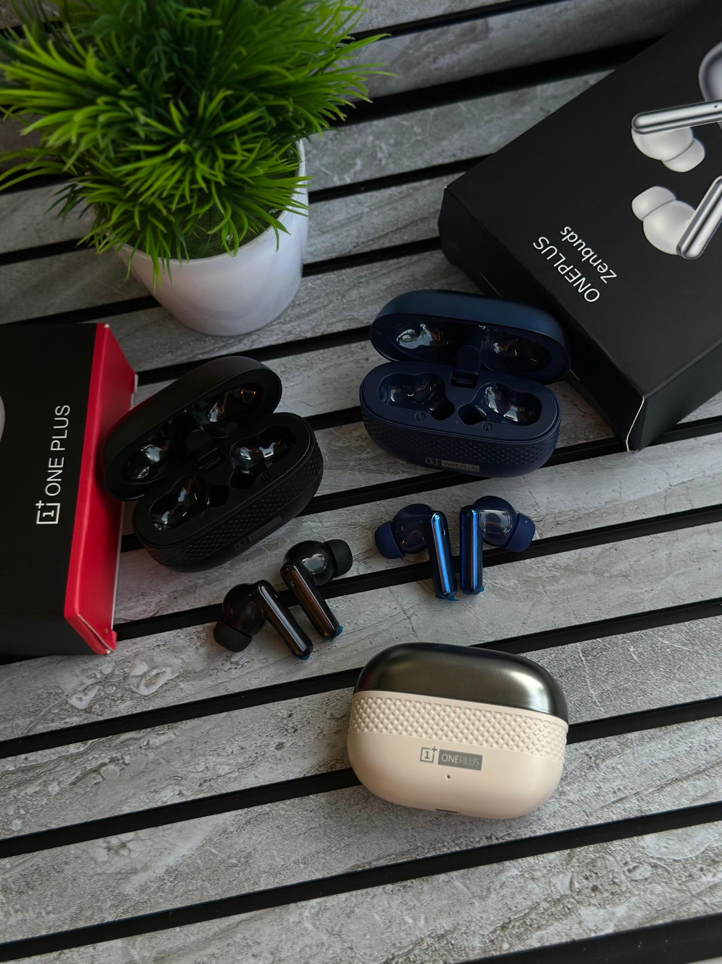 ONE PLUS ZENBUDS