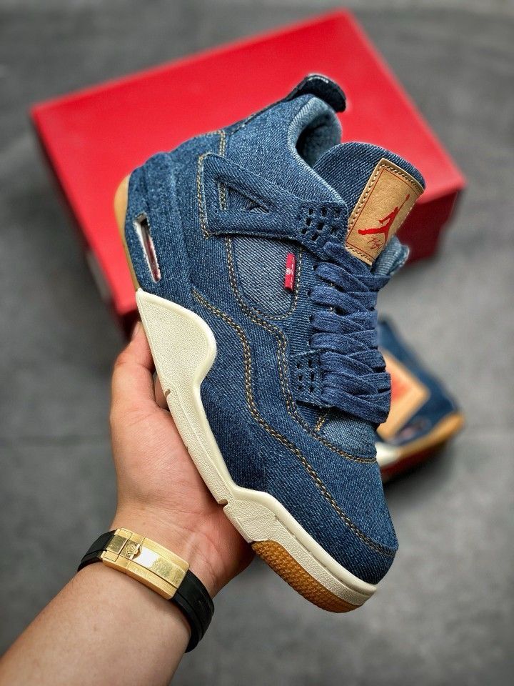 AIR JORDAN 4 X LEVIS DENIM BLUE  U.A