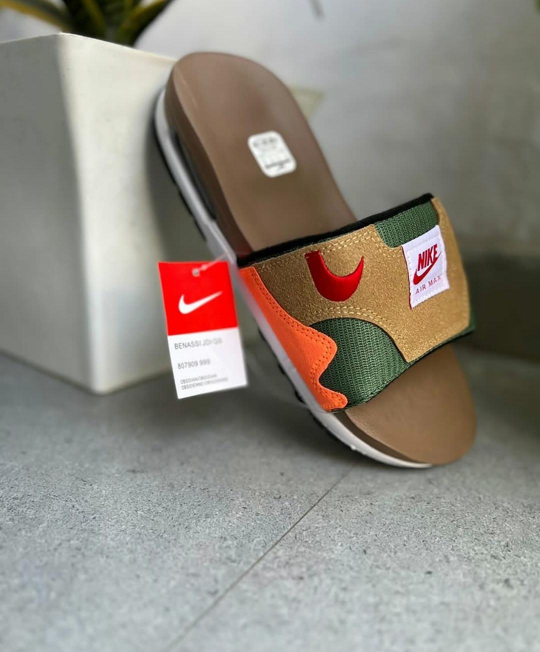 SLIDES