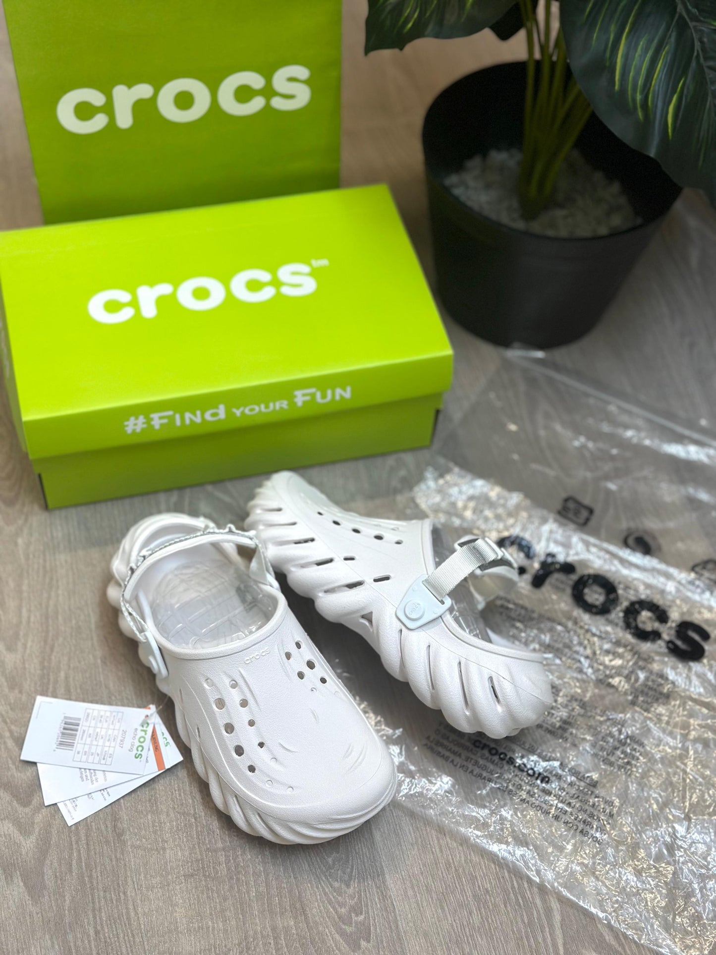 CROCS ECHO PREMIUM CLOGS