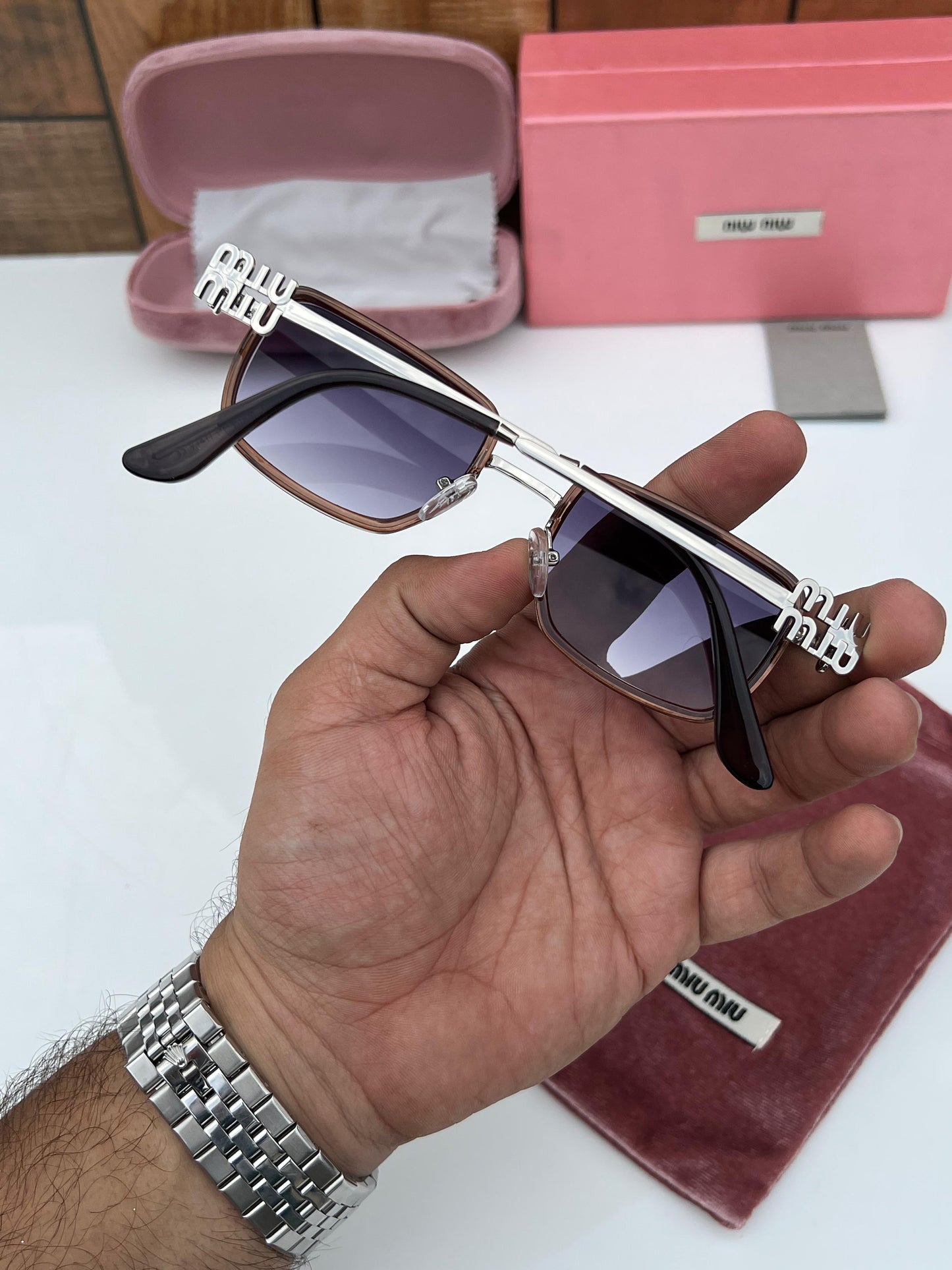 MIU MIU SUNGLASS