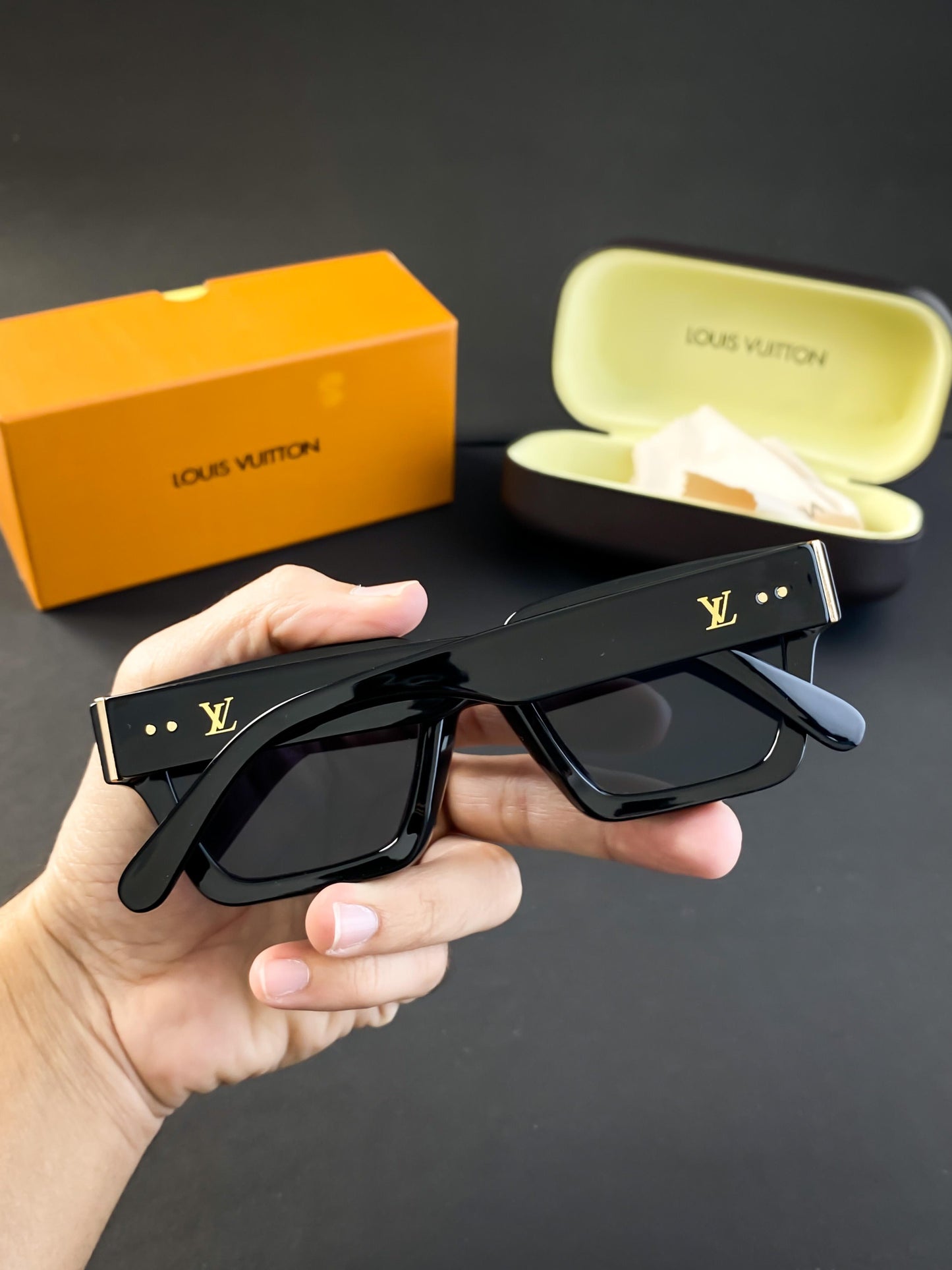 LOUIS VUITTON SUNGLASSES