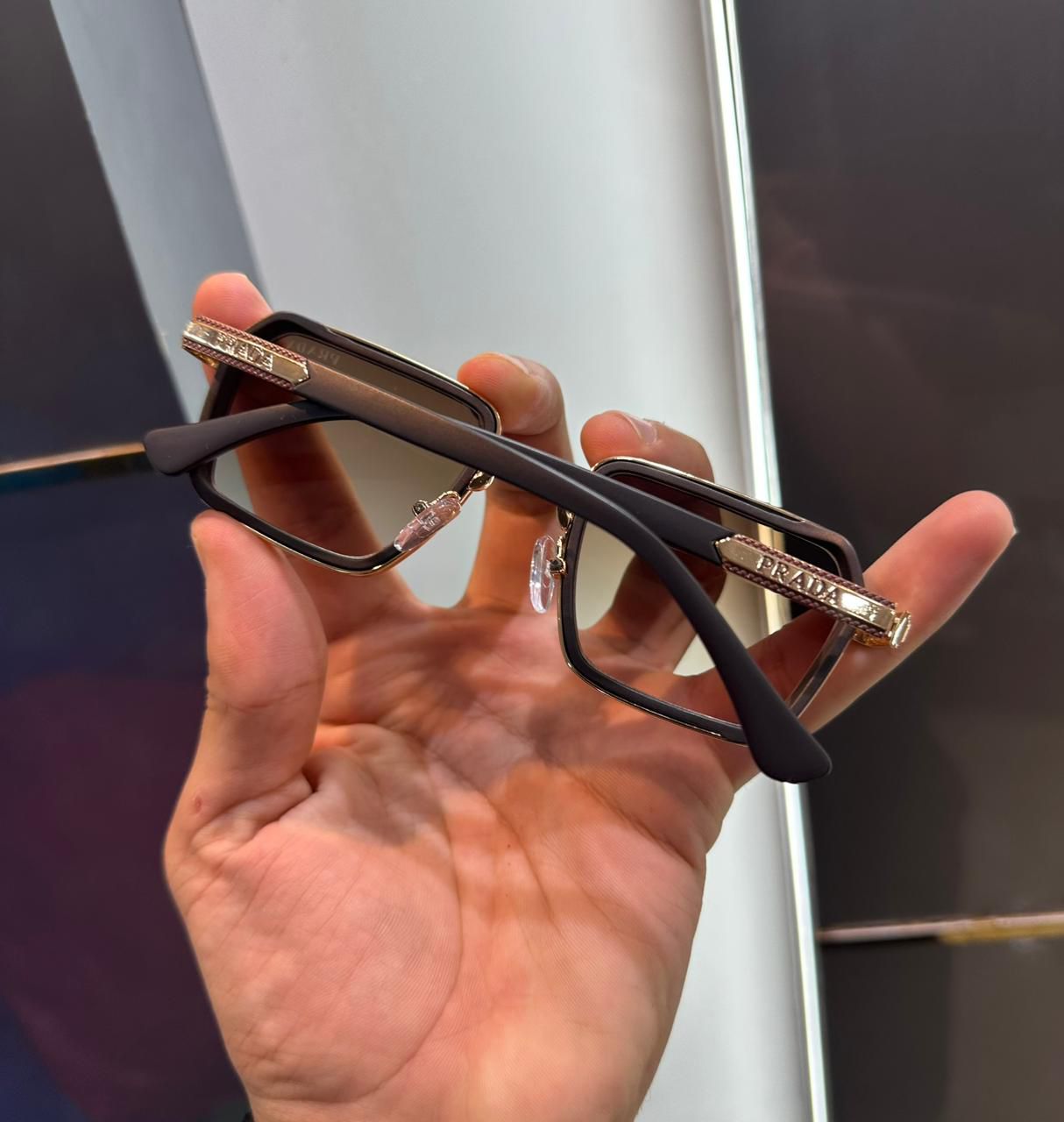 PRADA SUNGLASS