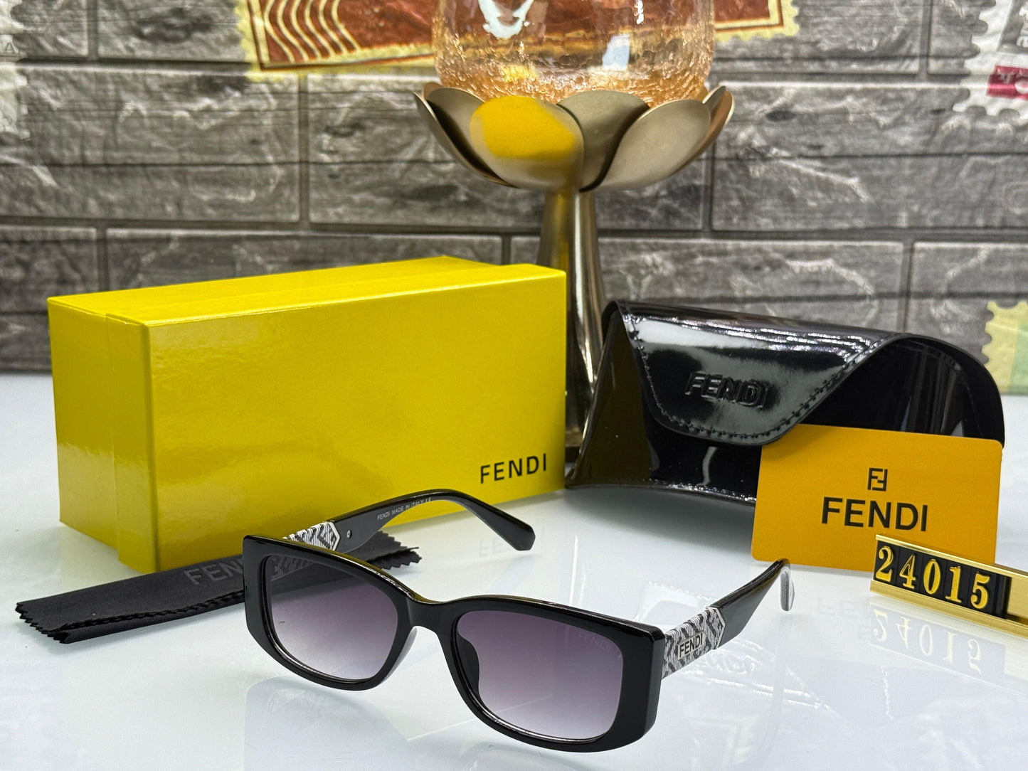 FENDI SUNGLASS