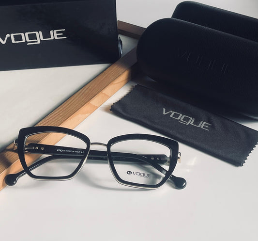 VOGUE TRANSPARENT LENS SUNGLASS