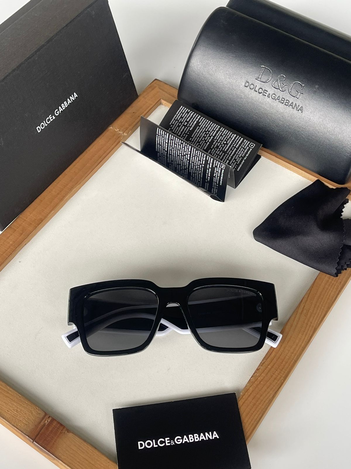 DOLCE & GABBANA SUNGLASS