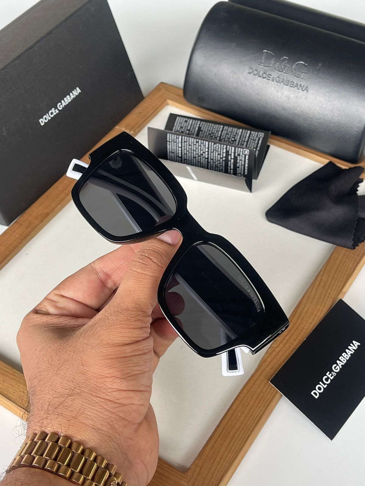 DOLCE & GABBANA SUNGLASS