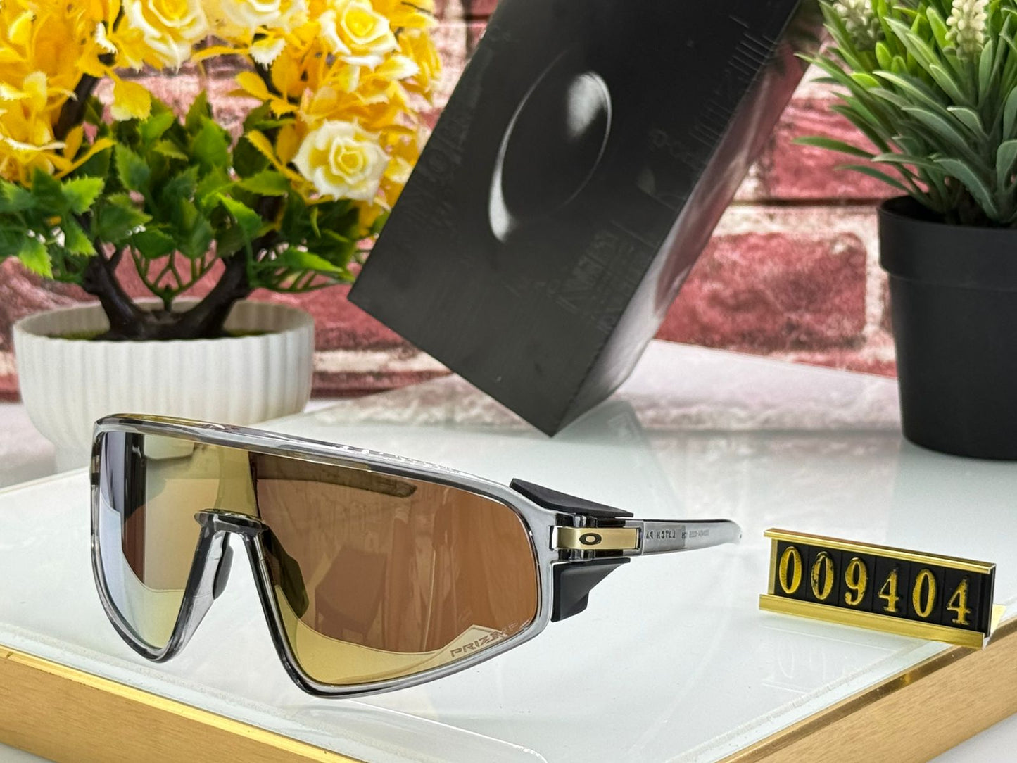 OAKLEY SUNGLASSES