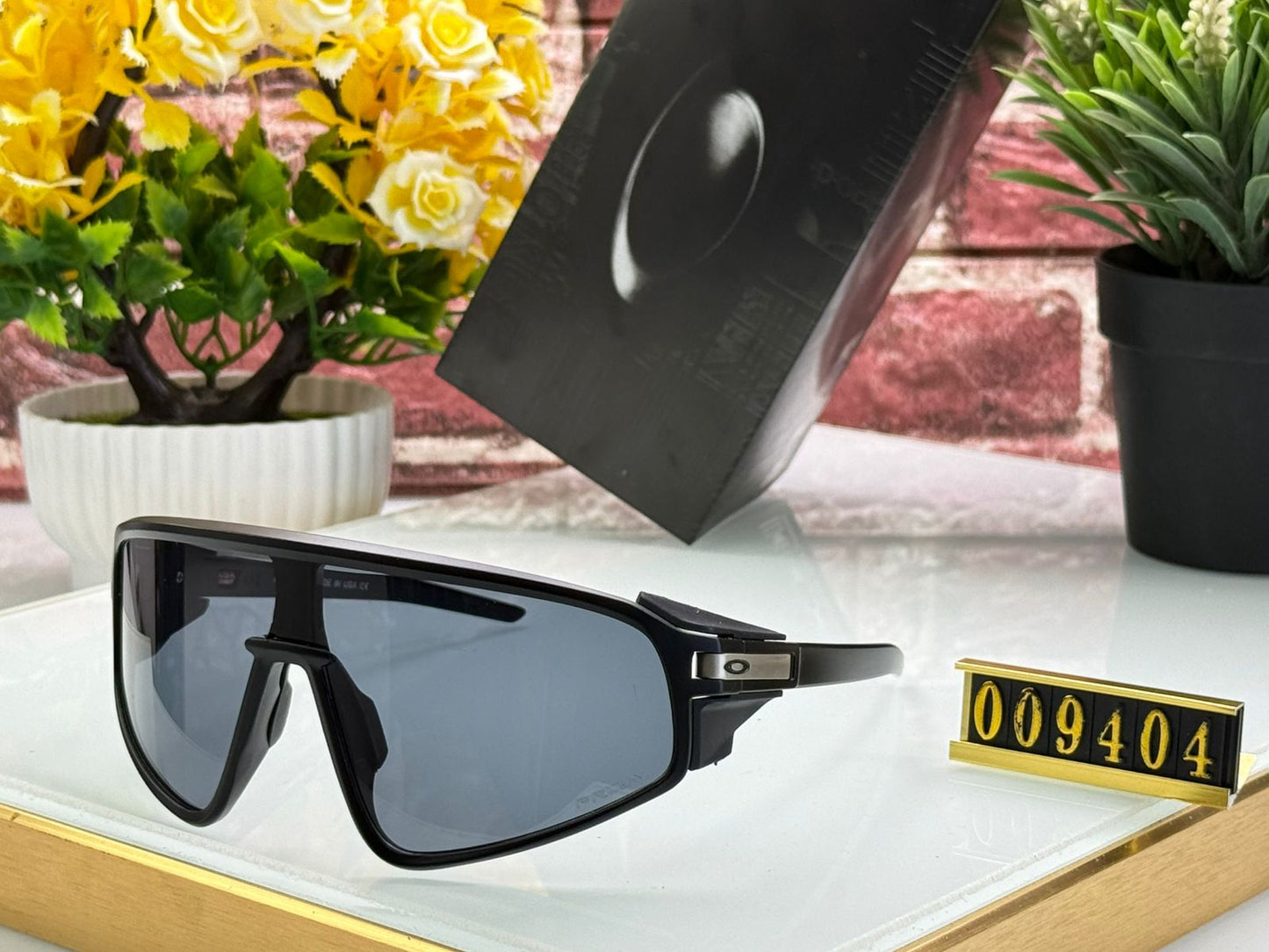OAKLEY SUNGLASSES