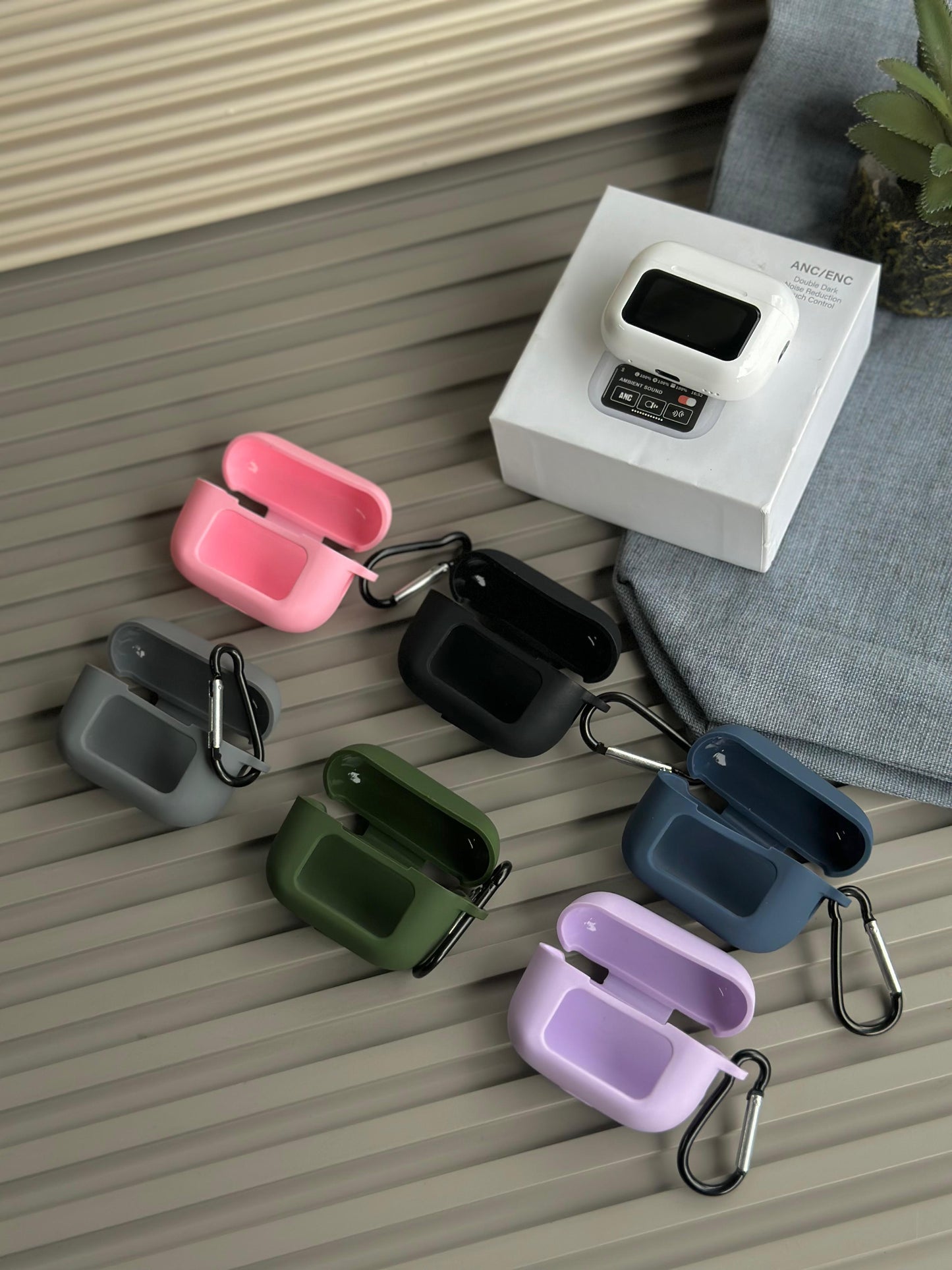 APPLE AIRPODS PRO DISPLAY WITH CASE