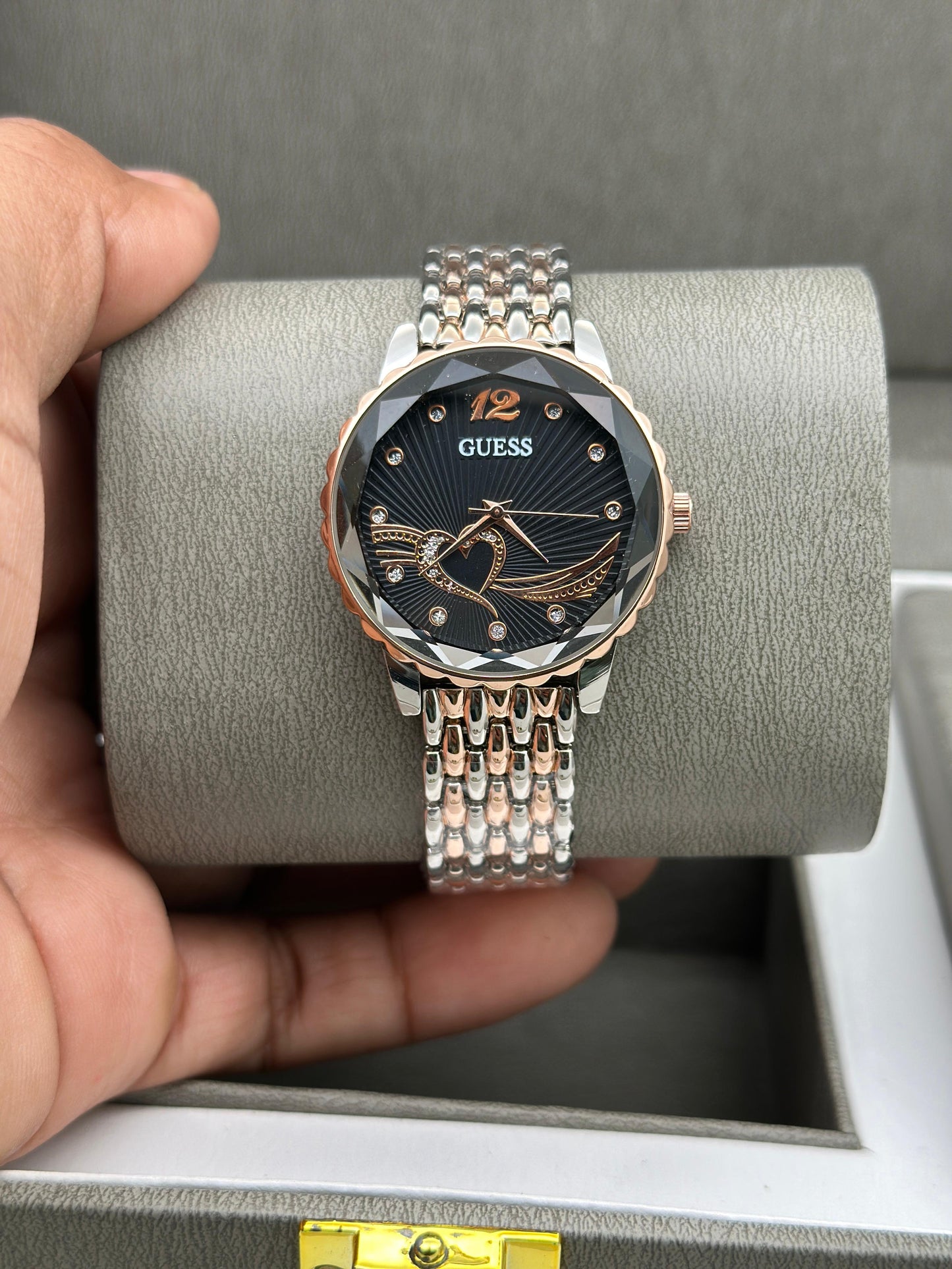 GUESS WATCH
