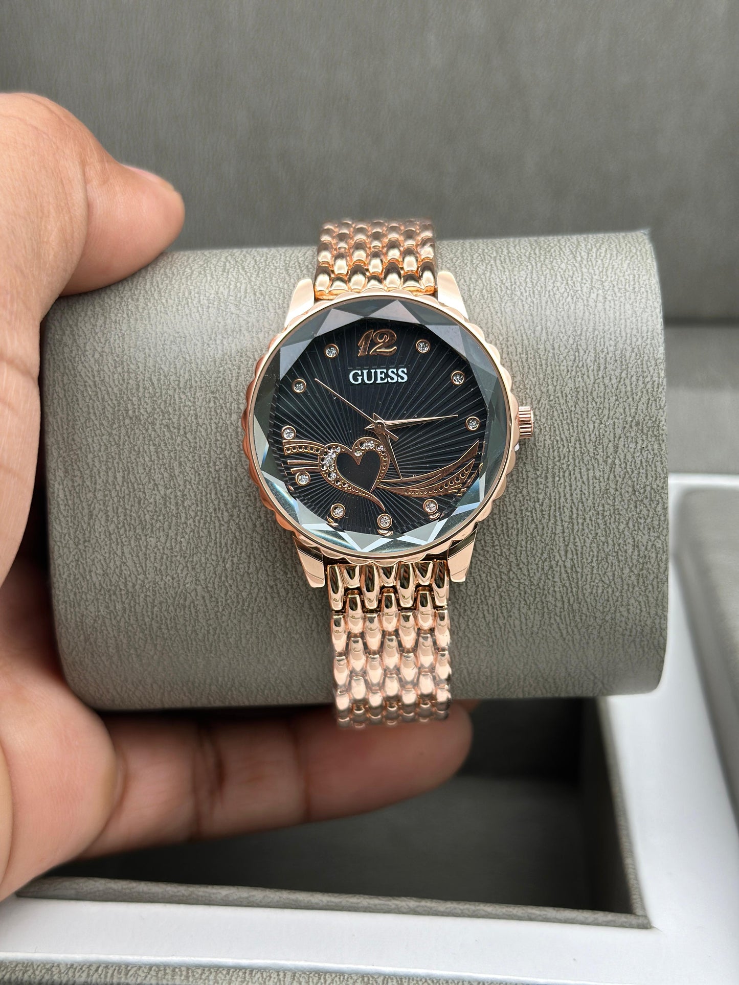 GUESS WATCH