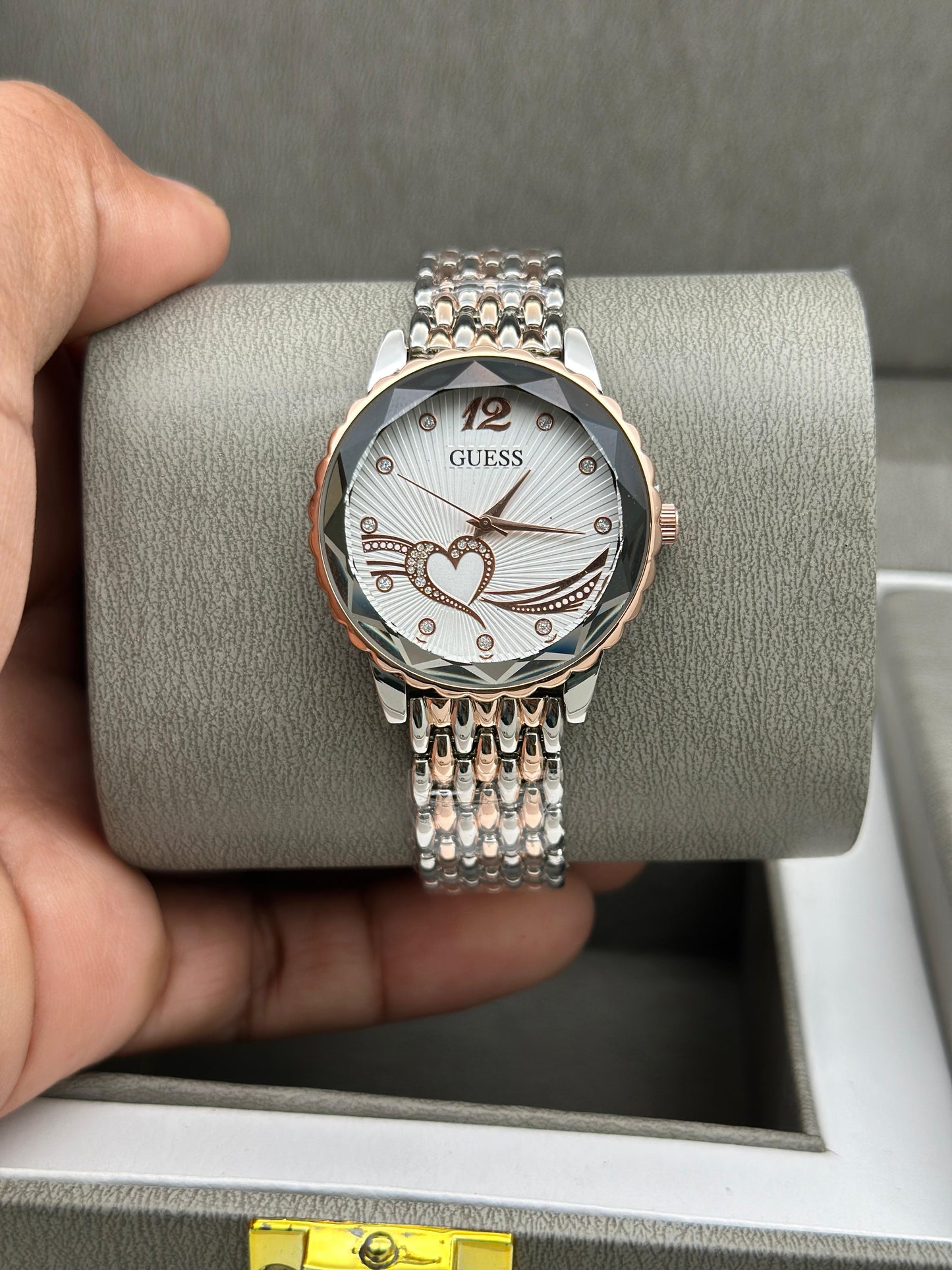 GUESS WATCH