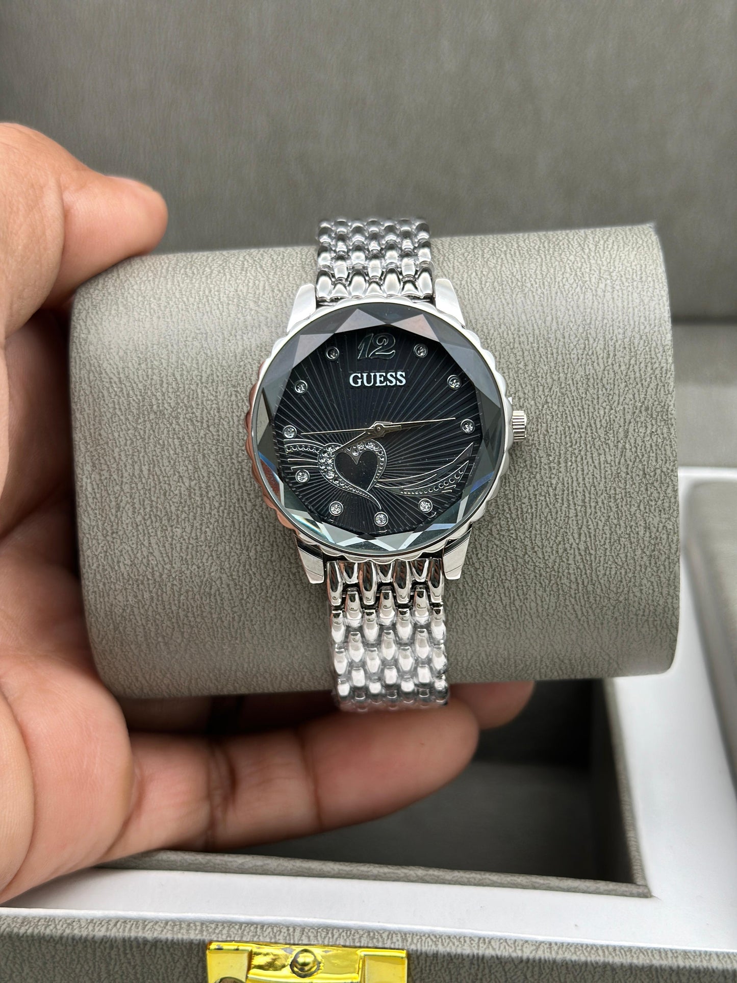 GUESS WATCH