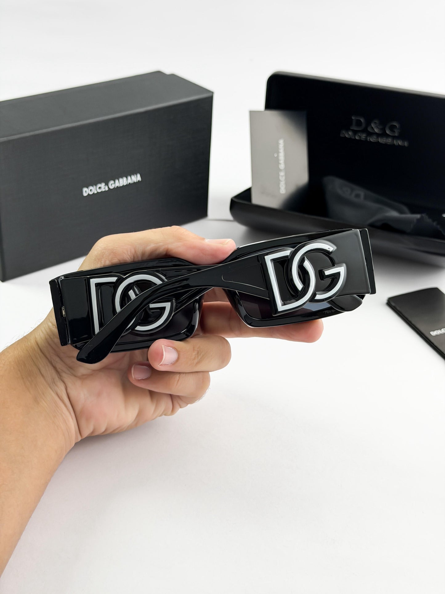DOLCE & GABBANA SUNGLASS