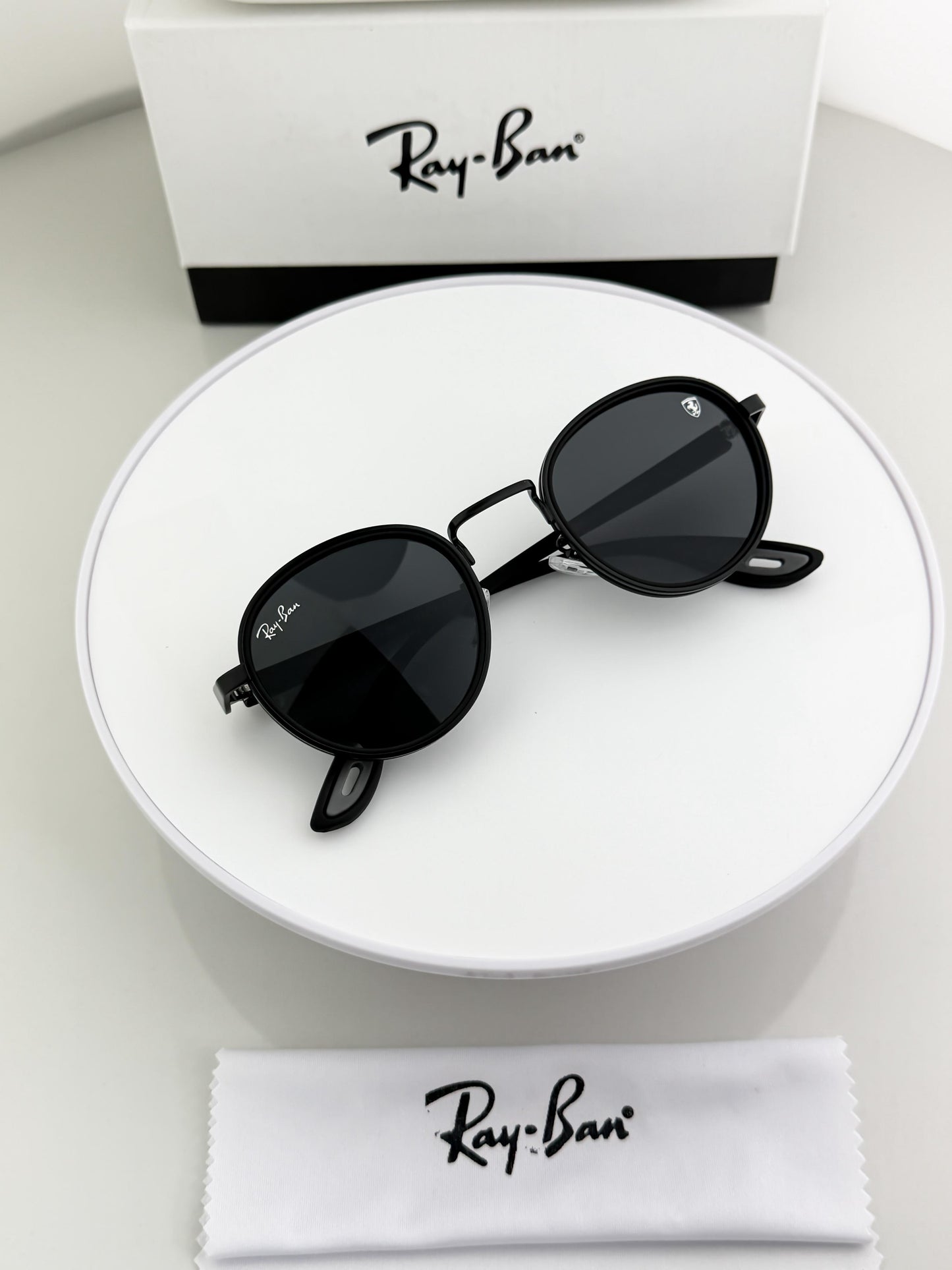 RAYBAN BLACK SUNGLASSES