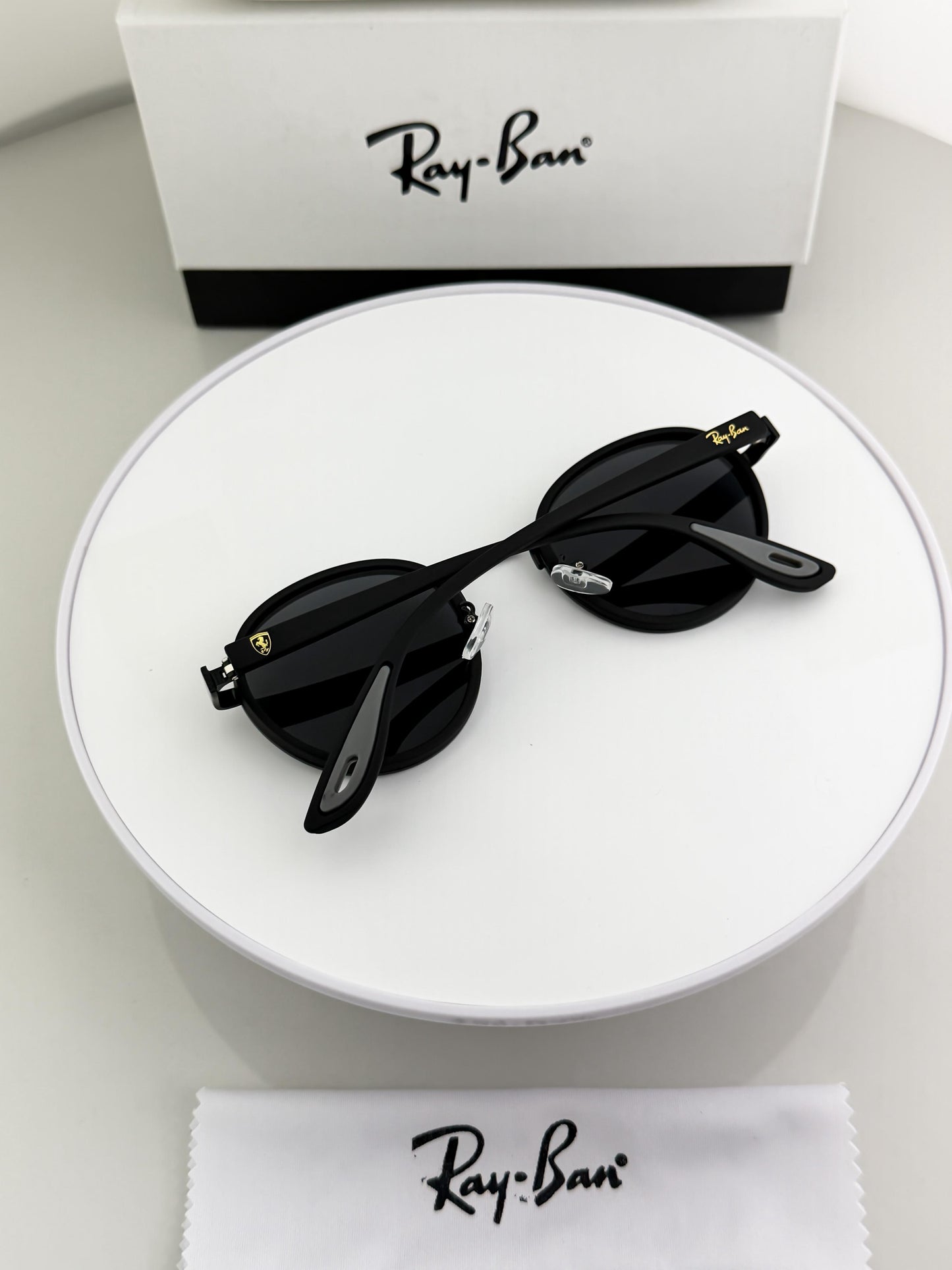 RAYBAN BLACK SUNGLASSES