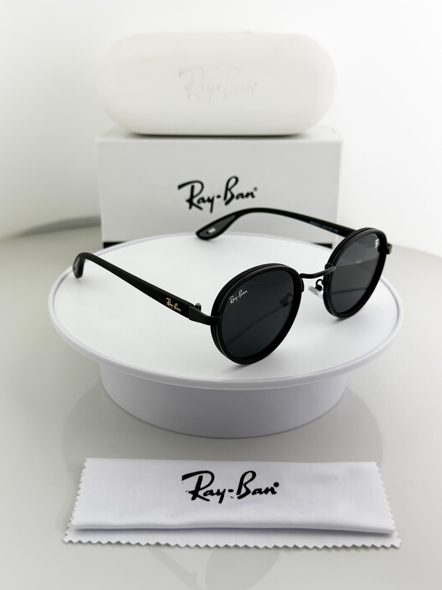 RAYBAN BLACK SUNGLASSES