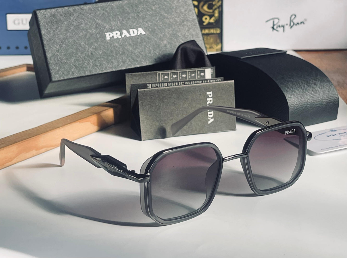PRADA SUNGLASS