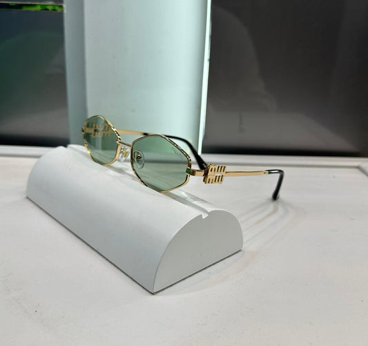 MIU MIU SUNGLASS