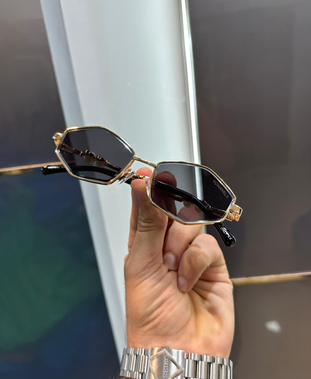 CHANEL GOLD BLACK SUNGLASSES