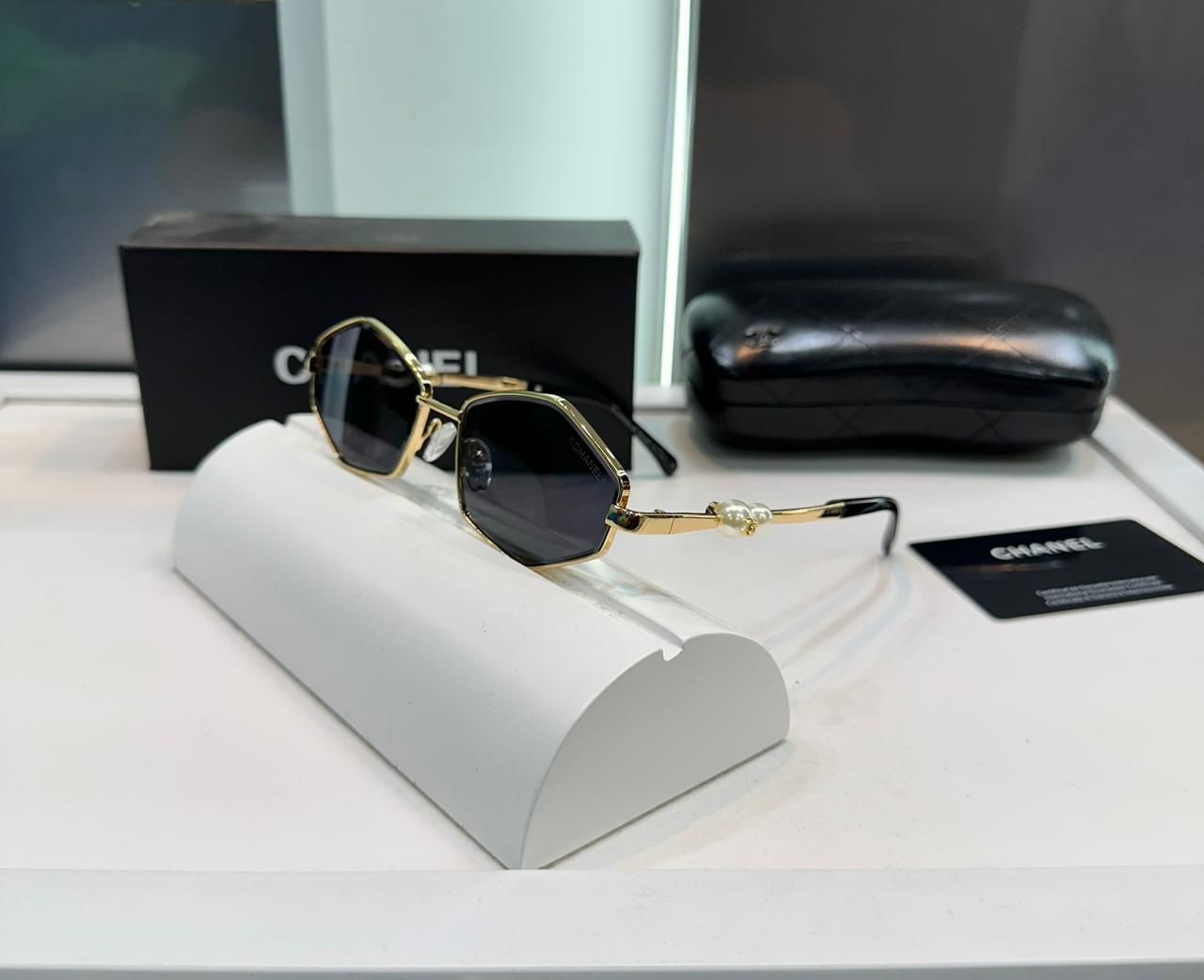 CHANEL GOLD BLACK SUNGLASSES
