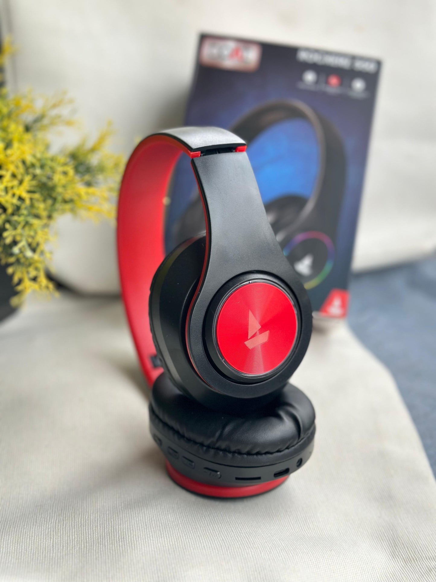 BOAT ROCKERZ 550 HEADPHONE