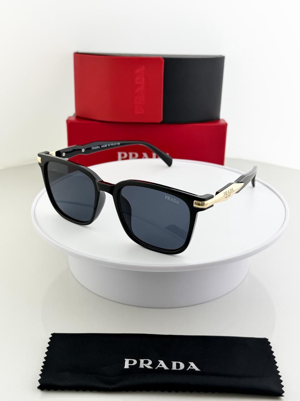 PRADA GOLD BLACK